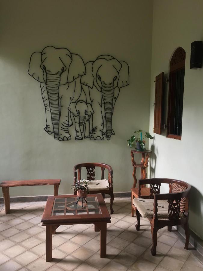 Owls Nest Hotel Udawalawe Bagian luar foto