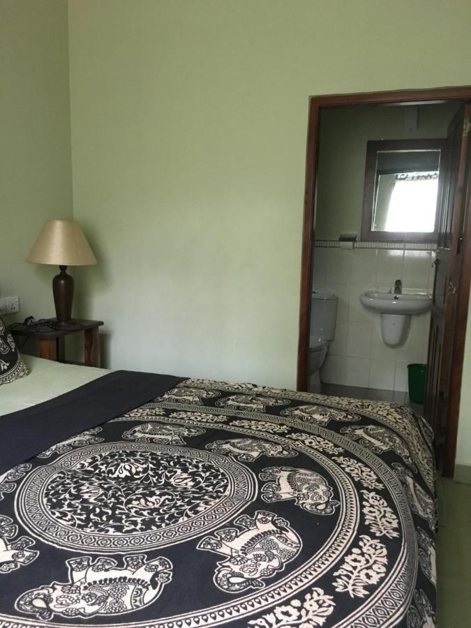 Owls Nest Hotel Udawalawe Bagian luar foto